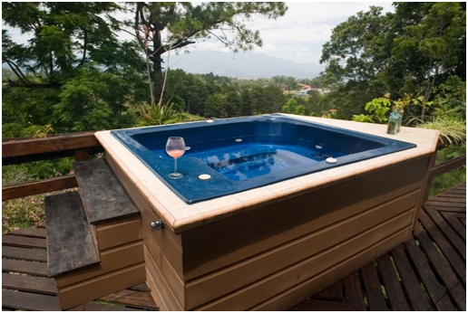 Factors to Consider When Purchasing a Hot Tub Enclosure in Vancouver